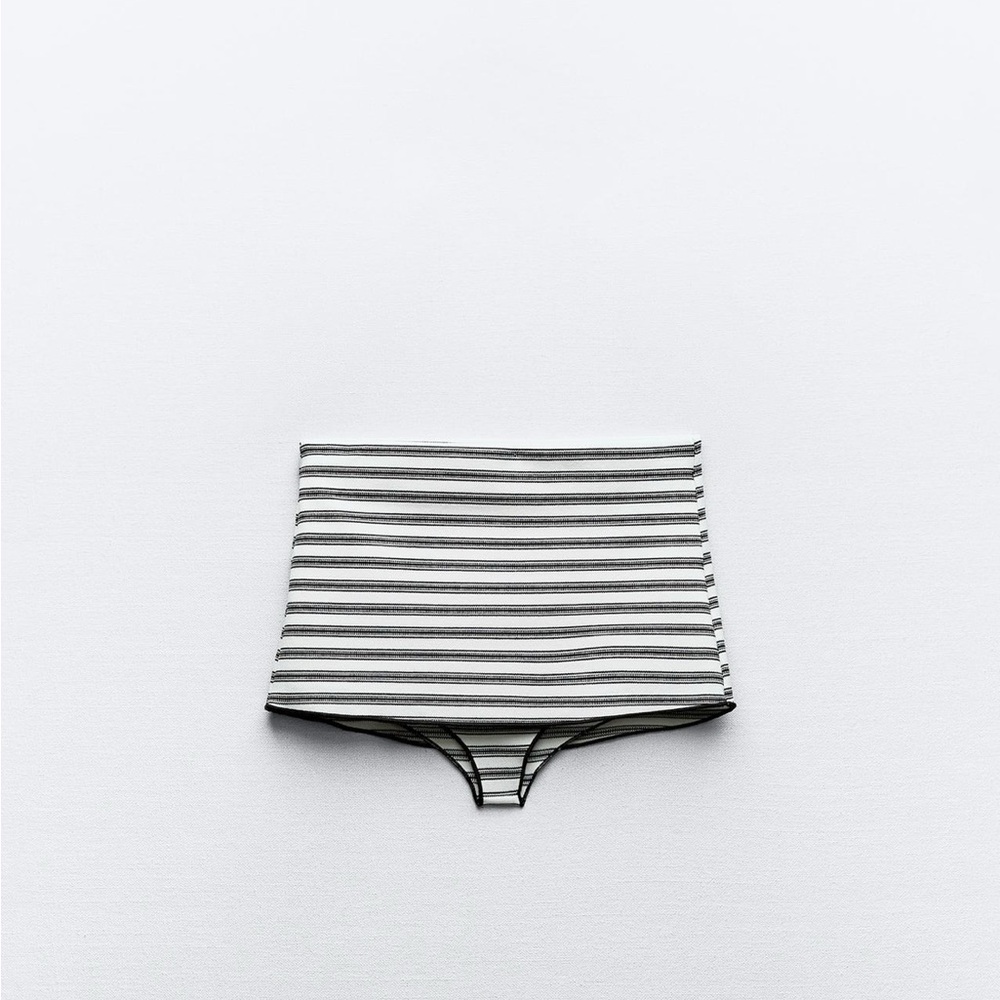 STRIPED STRETCH KNIT HIPSTER PANTIES / SHORTS